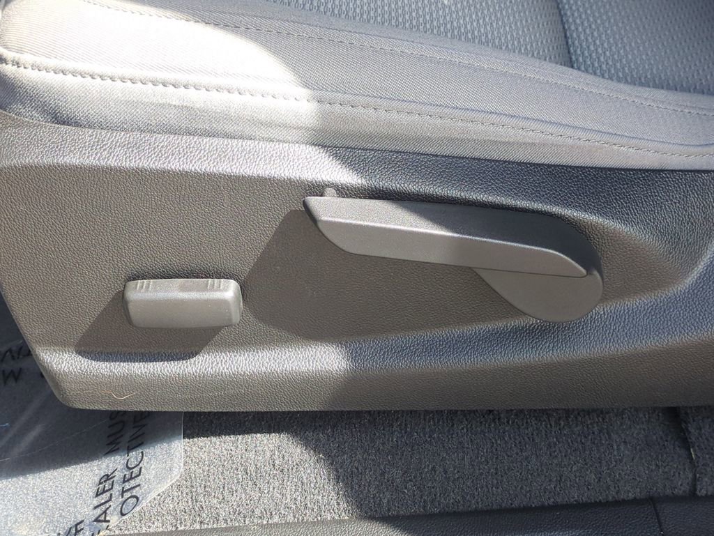 Used 2020 Chevrolet Colorado W/T w/ WT Convenience Package image 21