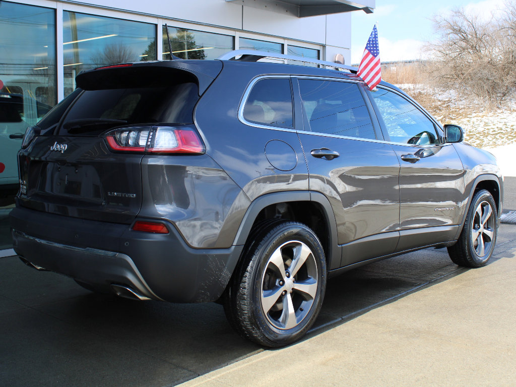 Used 2019 Jeep Cherokee Limited w/ Luxury Group image 8