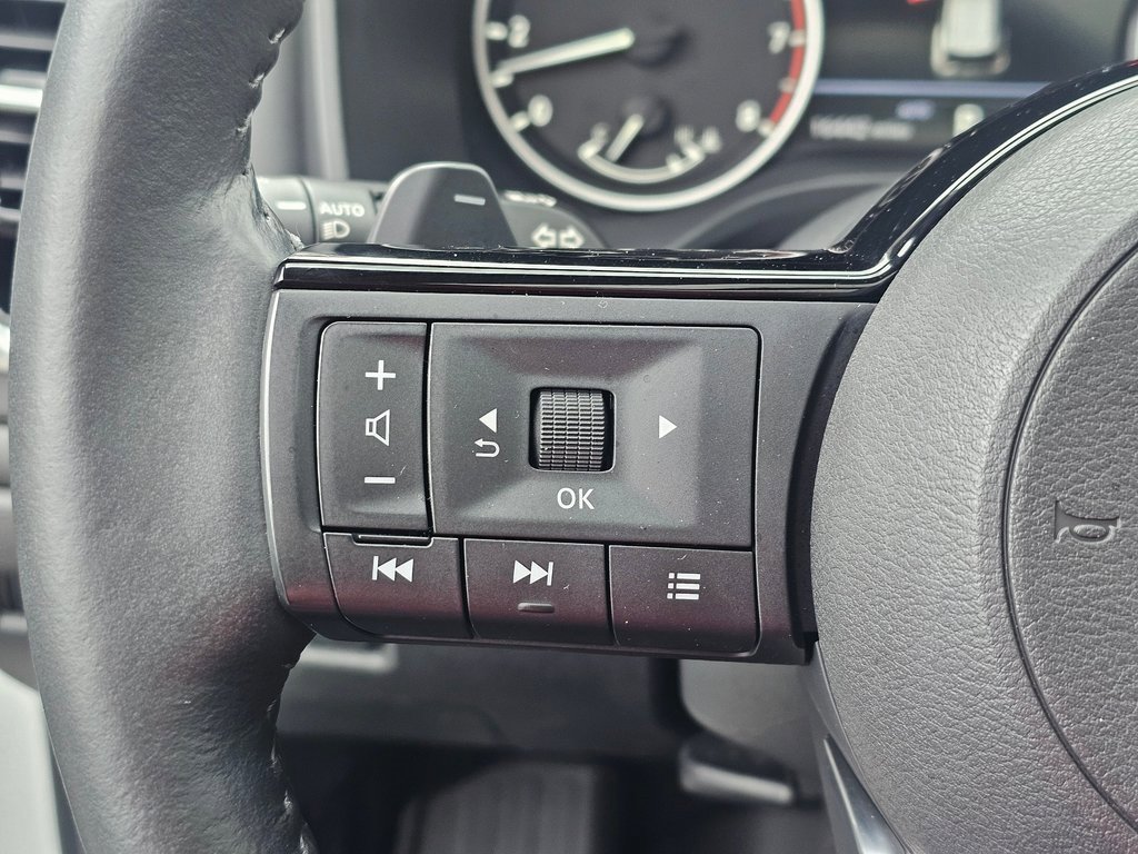 Used 2022 Nissan Rogue SL w/ SL Premium Package image 35