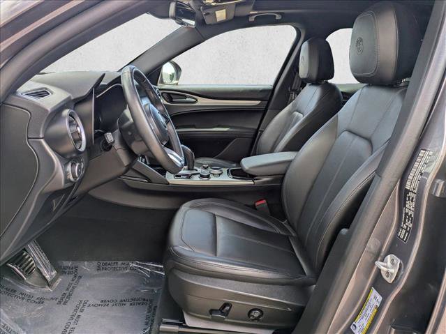 Used 2024 Alfa Romeo Stelvio Ti AWD/4WD image 18