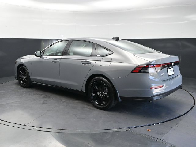 Used 2025 Honda Accord SE image 7