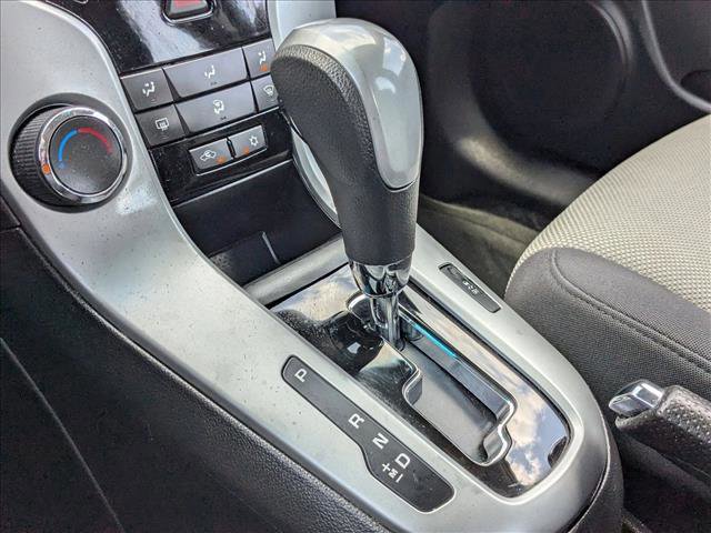Used 2014 Chevrolet Cruze LS image 12