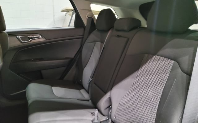 Used 2024 Kia Sportage LX FWD image 23