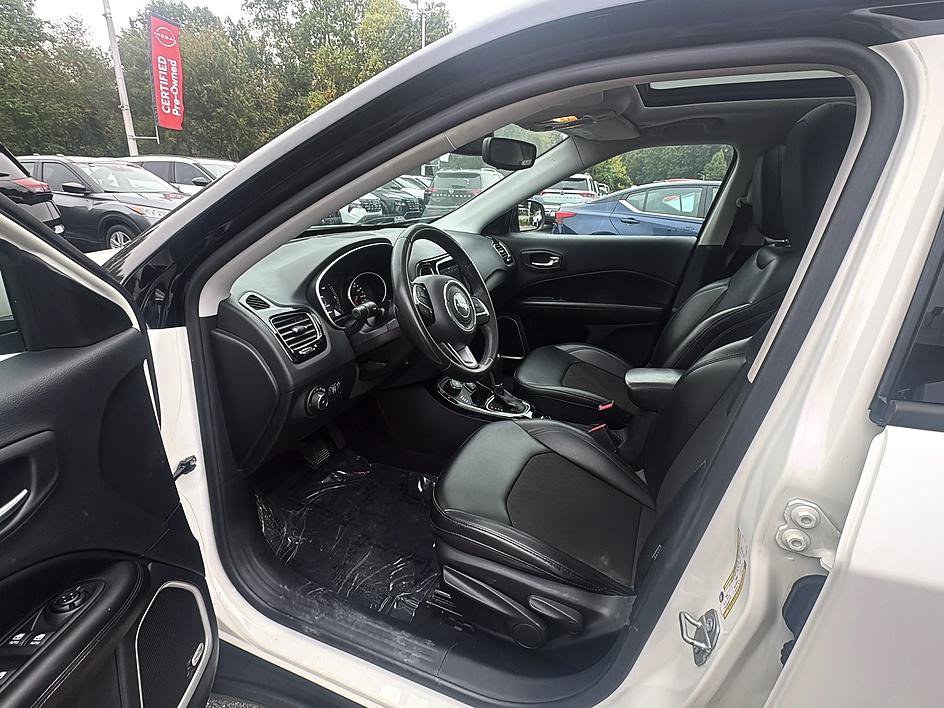 Used 2021 Jeep Compass Latitude w/ Sun and Sound Group AWD/4WD image 18