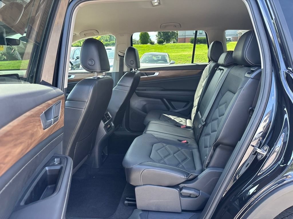 Used 2024 Volkswagen Atlas SE FWD image 24