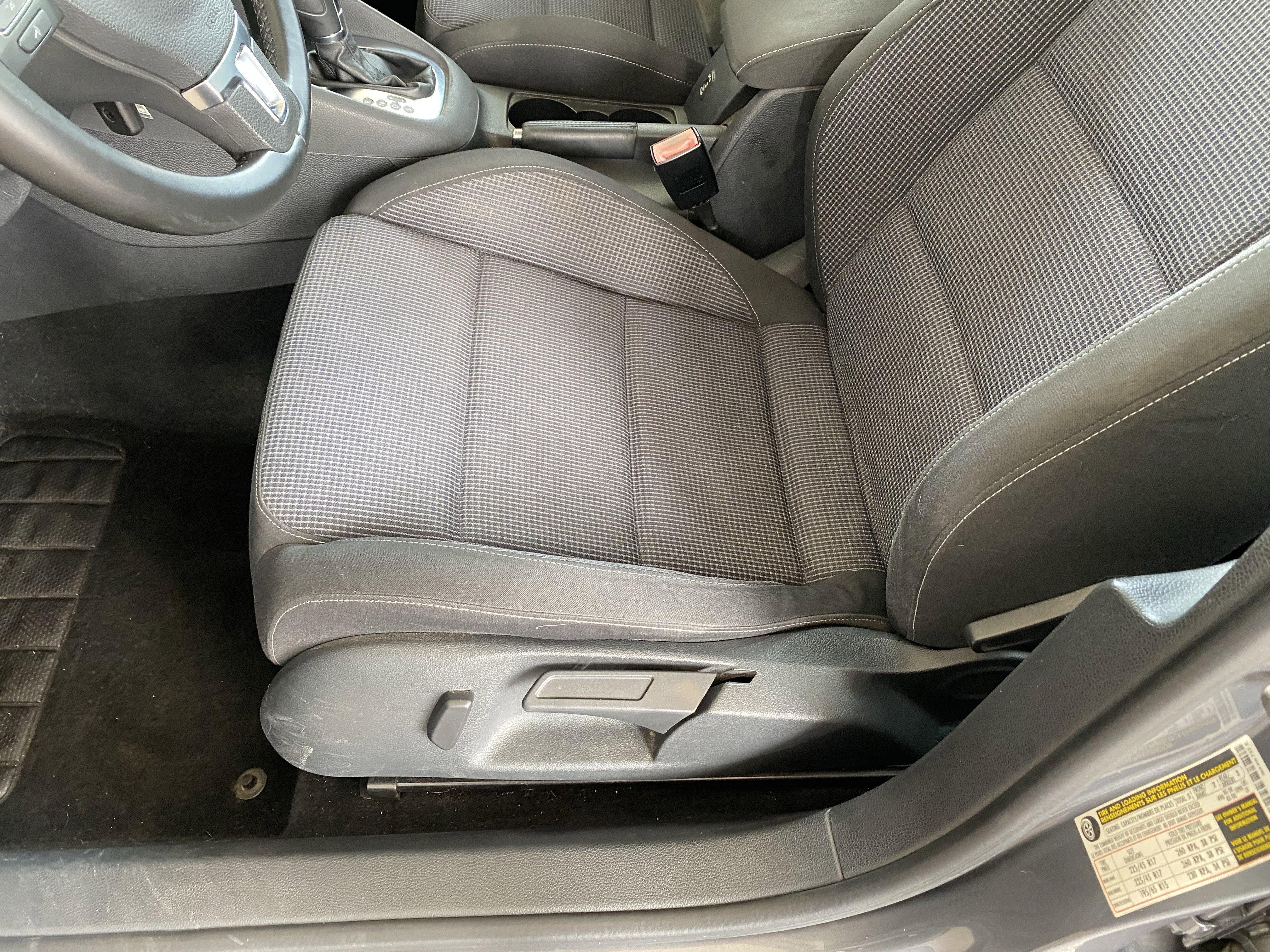 Used 2013 Volkswagen Golf TDI FWD image 15