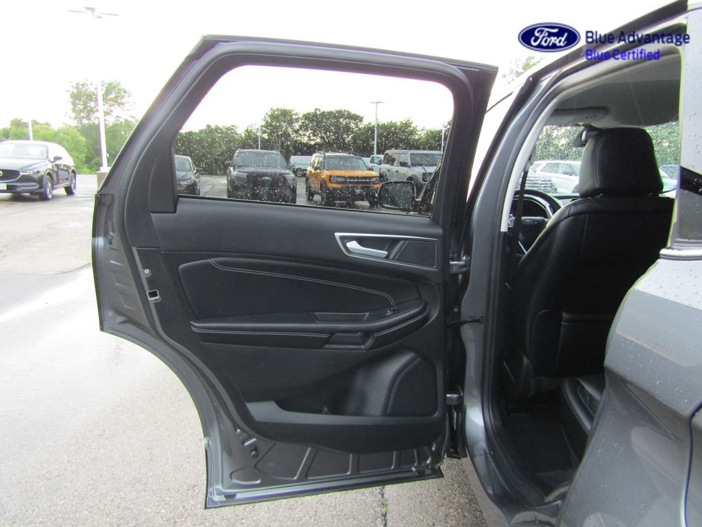 Certified 2024 Ford Edge Titanium AWD/4WD image 44