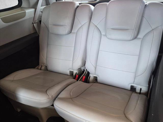 Used 2016 Mercedes-Benz GL 450 4MATIC image 19
