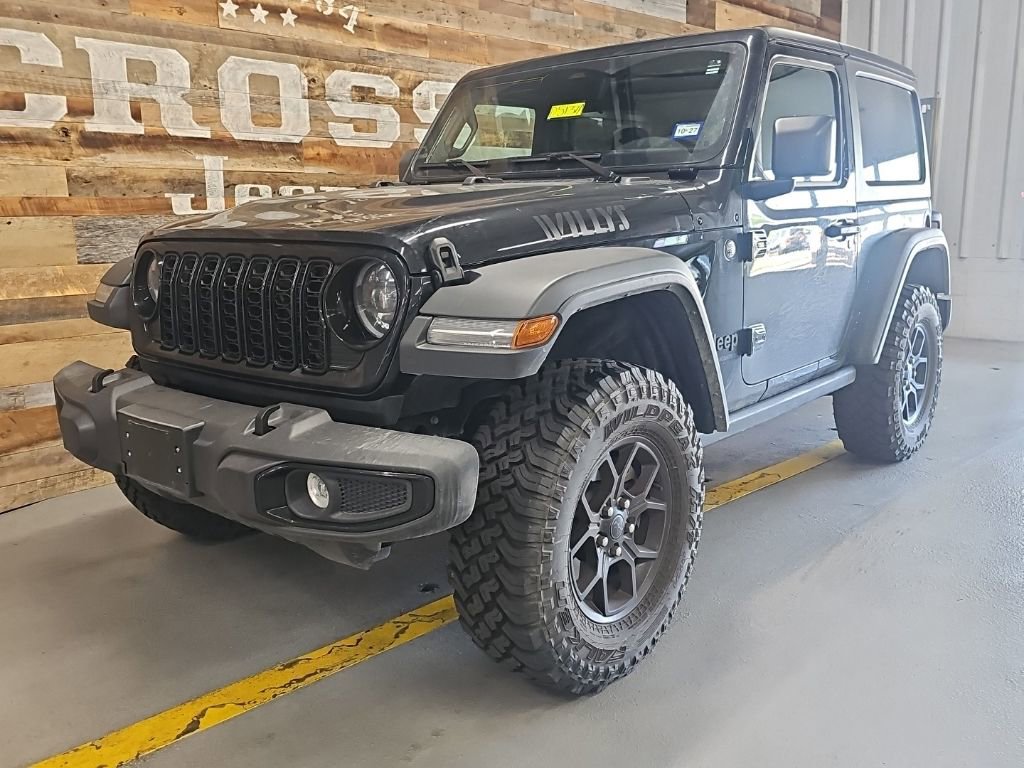 Used 2025 Jeep Wrangler Sport AWD/4WD image 2