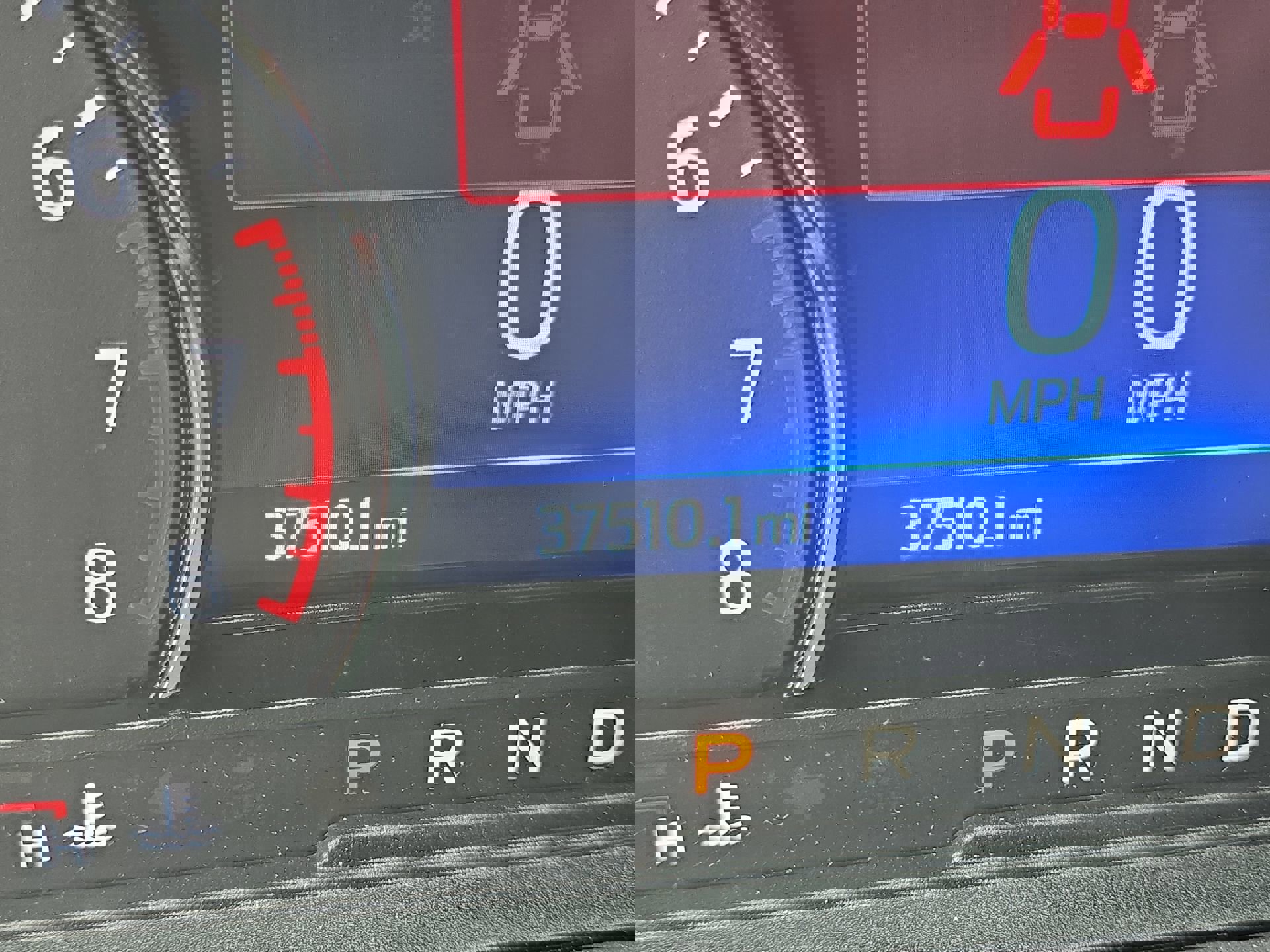 Certified 2022 Ford Explorer XLT w/ Equipment Group 202A image 15