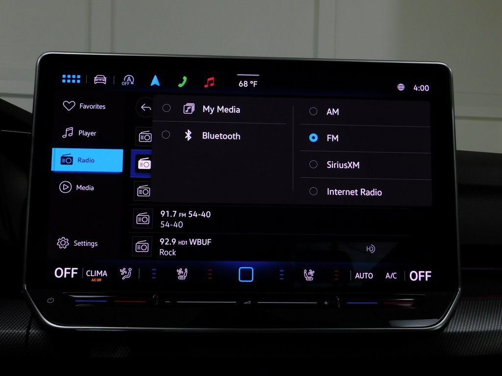 Used 2025 Volkswagen Golf 2.0T image 69