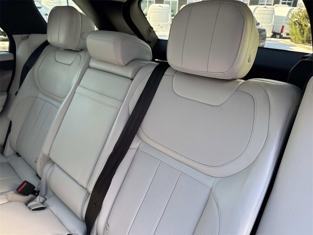 Used 2023 Land Rover Range Rover Sport SE image 14