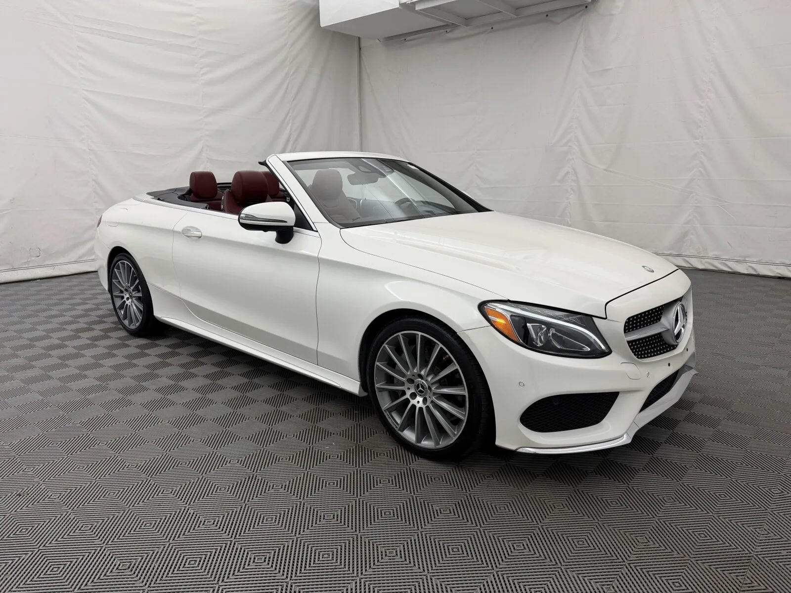 Used 2017 Mercedes-Benz C 300 Cabriolet image 4