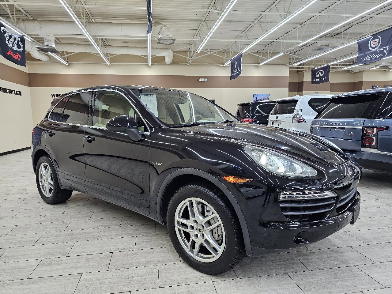 Used 2014 Porsche Cayenne S w/ Comfort Plus Package image 5