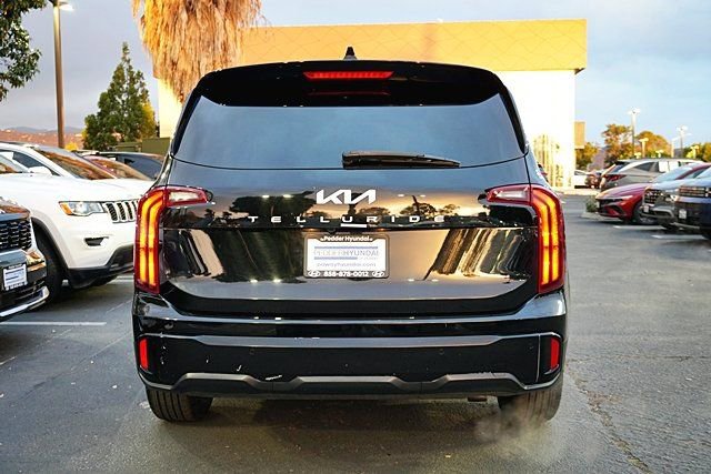 Used 2024 Kia Telluride LX image 9