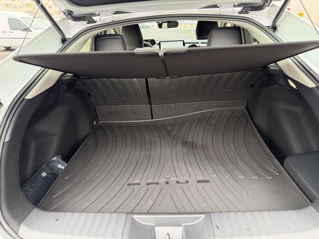 Used 2025 Toyota Prius AWD image 14