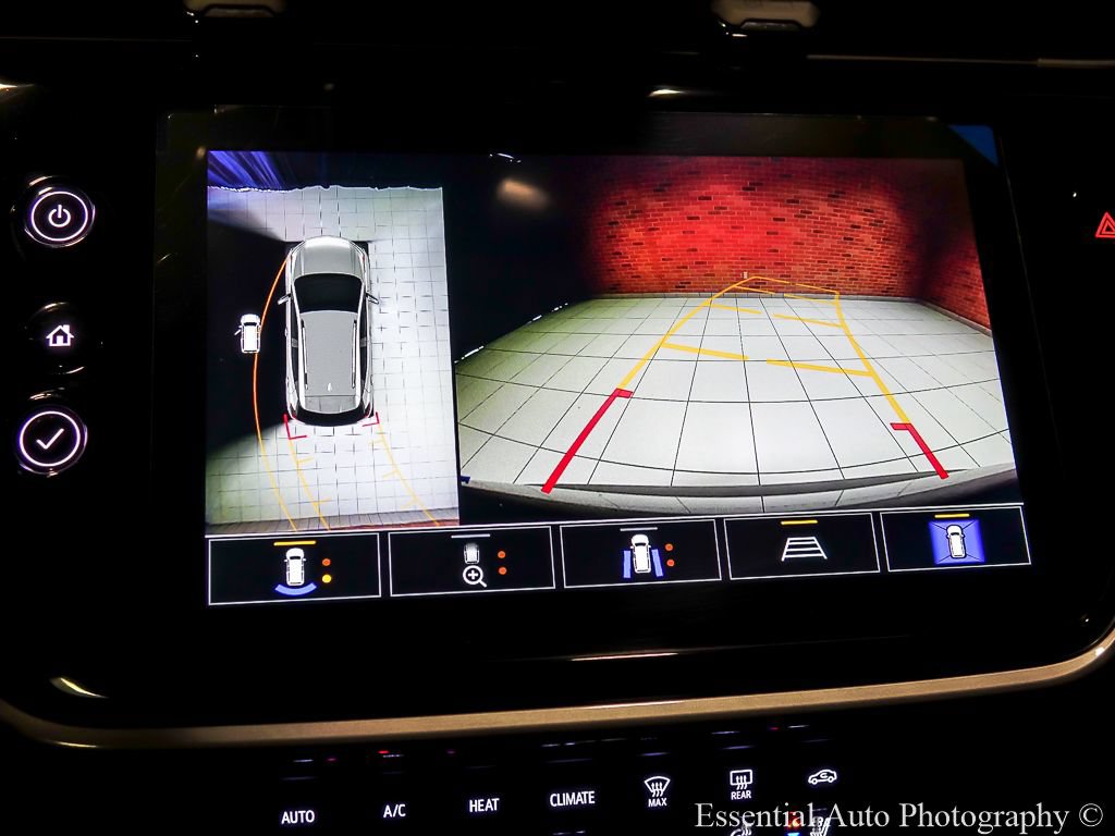 Used 2023 Chevrolet Bolt EUV Premier w/ Sun & Sound Package FWD image 23