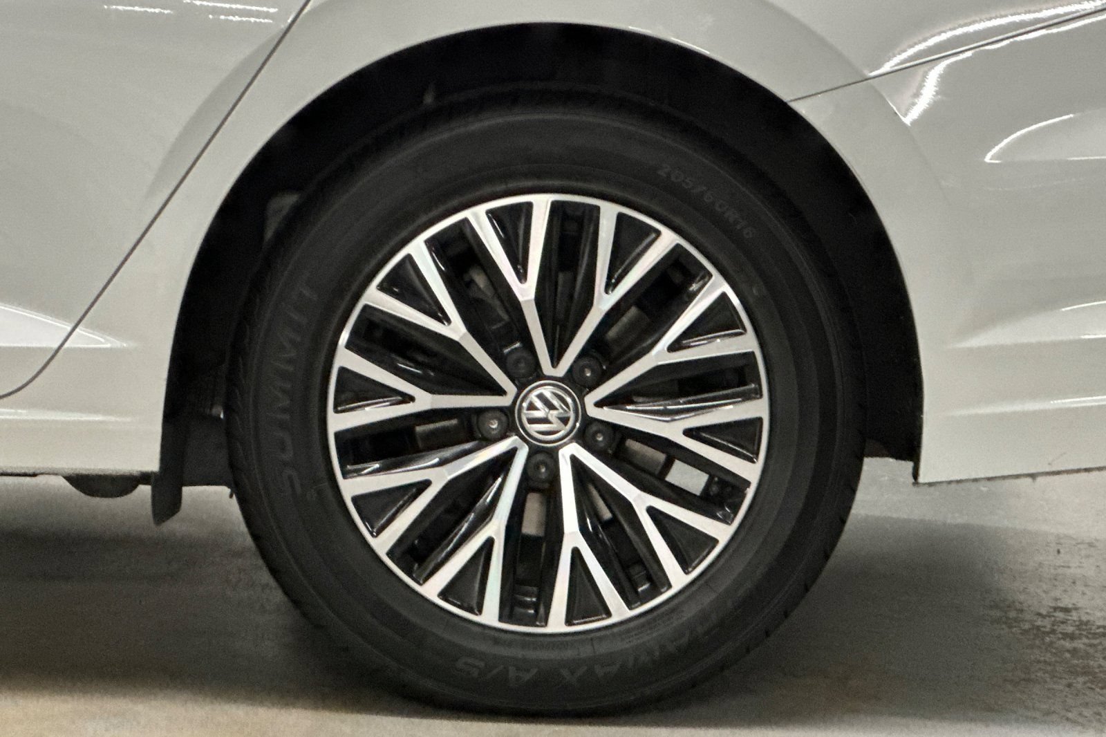 Used 2019 Volkswagen Jetta SE w/ Cold Weather Package FWD image 31