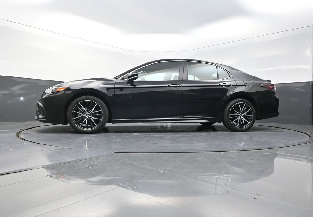 Used 2024 Toyota Camry SE w/ Cold Weather Package image 24