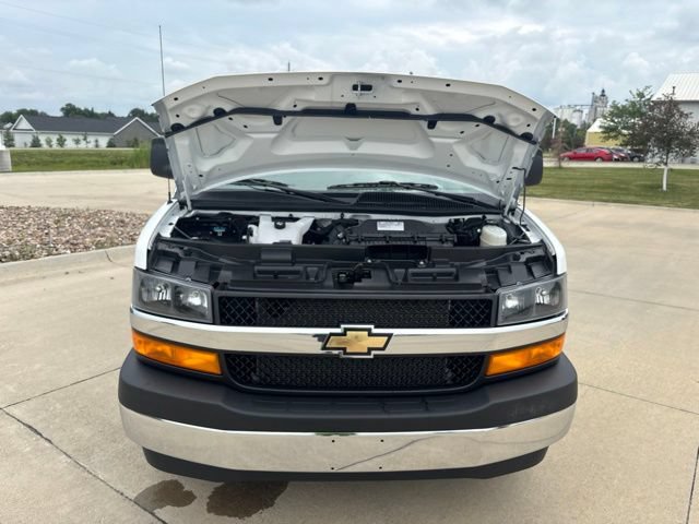 Used 2025 Chevrolet Express 2500 w/ Driver Convenience Package RWD image 37