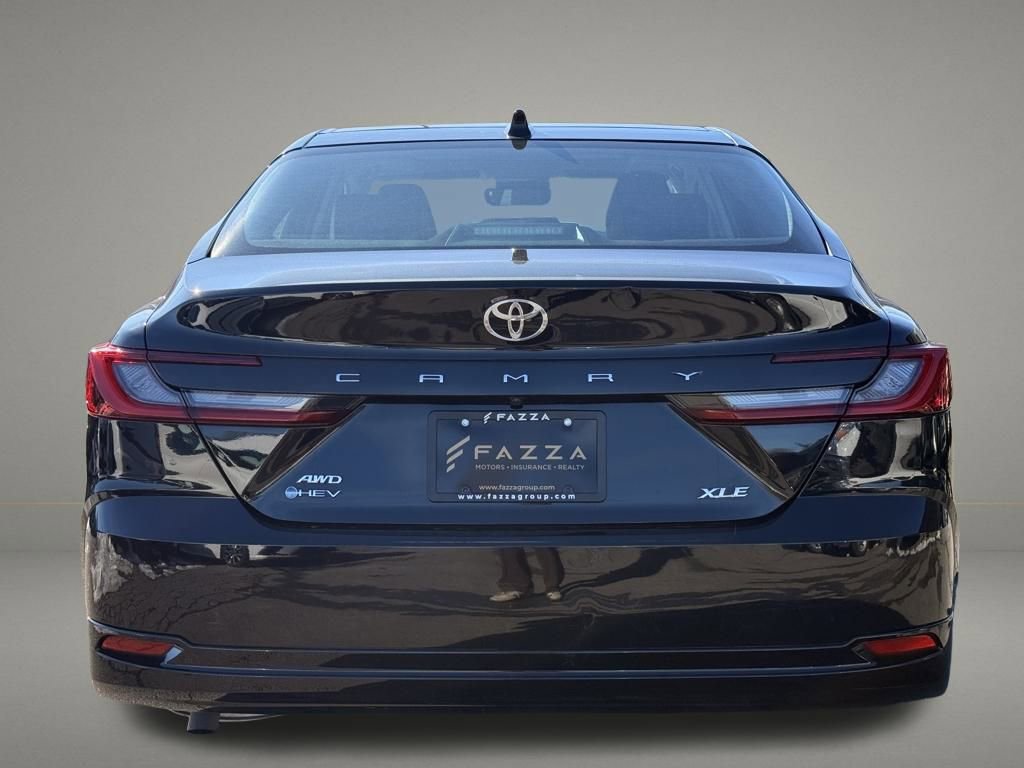 Used 2025 Toyota Camry XLE AWD/4WD image 4