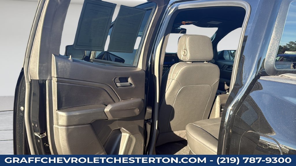 Used 2025 Chevrolet Colorado Trail Boss AWD/4WD image 38