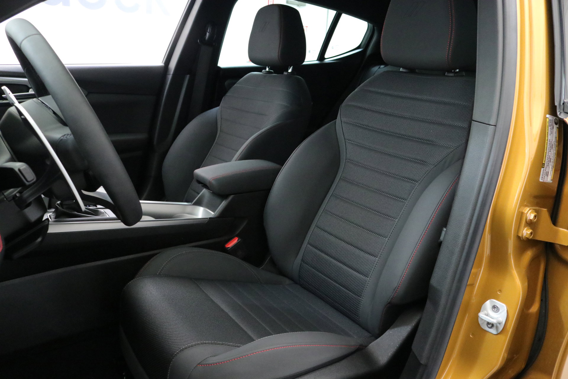 Used 2024 Dodge Hornet R/T w/ R/T Blacktop Package image 24