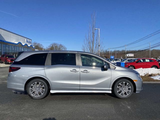 New 2026 Honda Odyssey Touring image 2