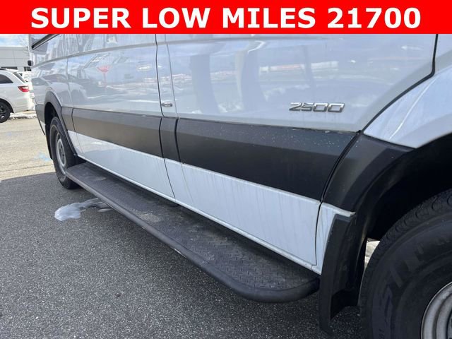 Used 2015 Mercedes-Benz Sprinter 2500 image 7