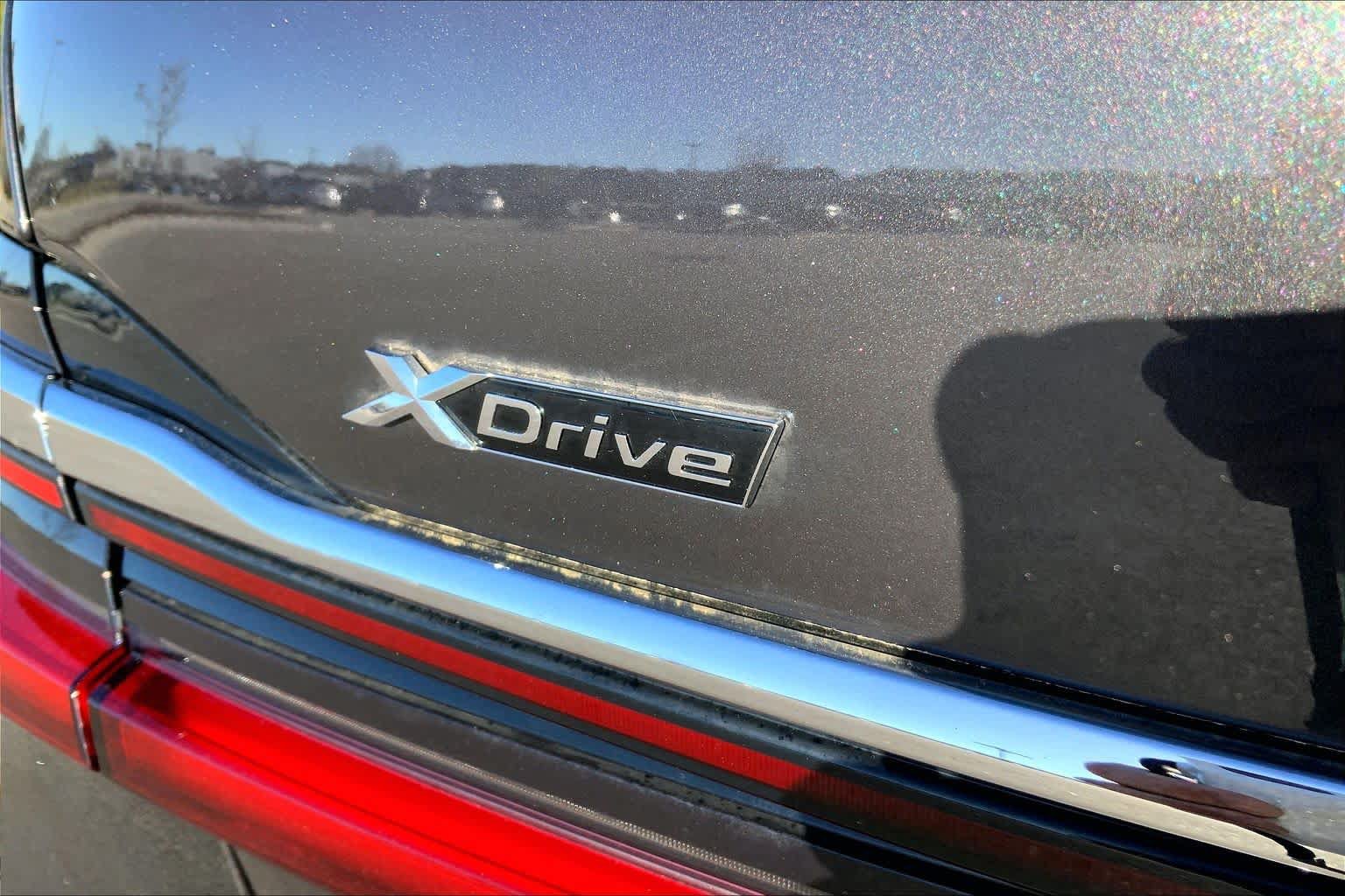 Used 2022 BMW 750i xDrive AWD/4WD image 9