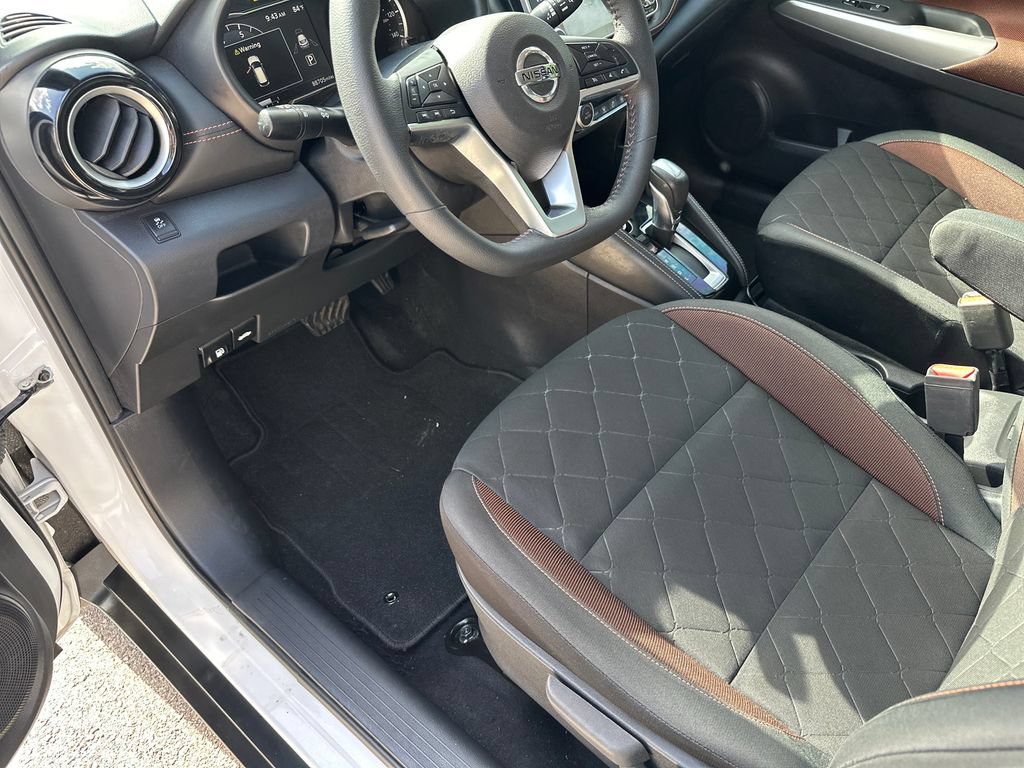 Used 2019 Nissan Kicks SR w/ Exterior Package FWD image 19