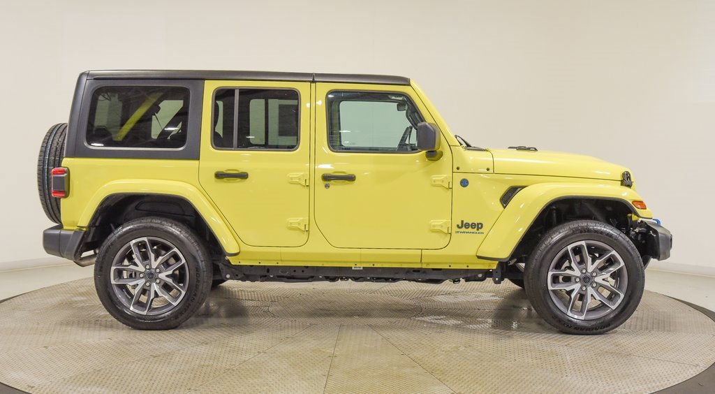 Used 2024 Jeep Wrangler Unlimited w/ Convenience Group image 8