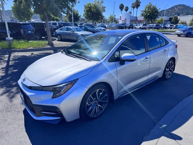 Used 2022 Toyota Corolla SE w/ SE Premium Package FWD image 3