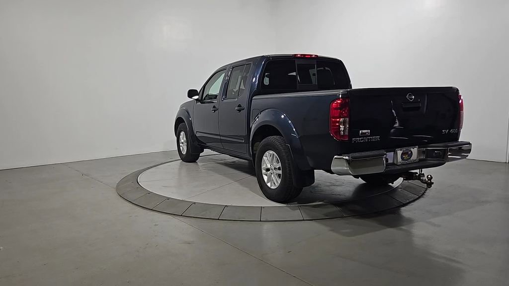 Used 2021 Nissan Frontier SV AWD/4WD image 3