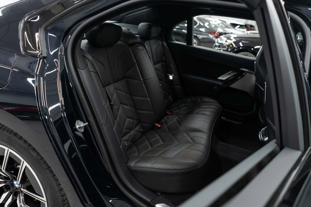 Used 2024 BMW 740i xDrive image 14