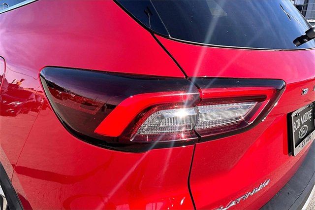 Certified 2025 Ford Escape Platinum image 28