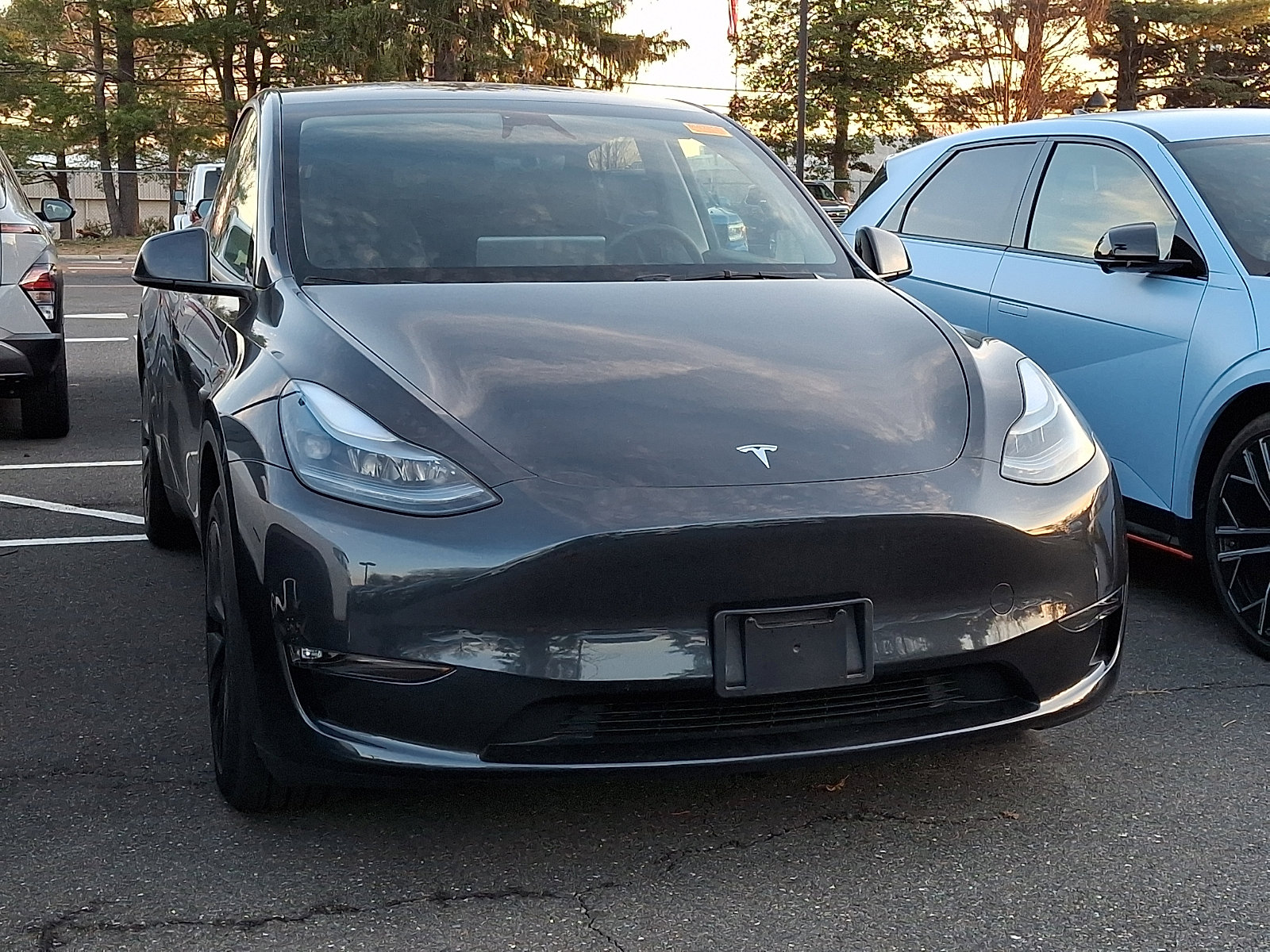 Used 2024 Tesla Model Y Long Range image 2