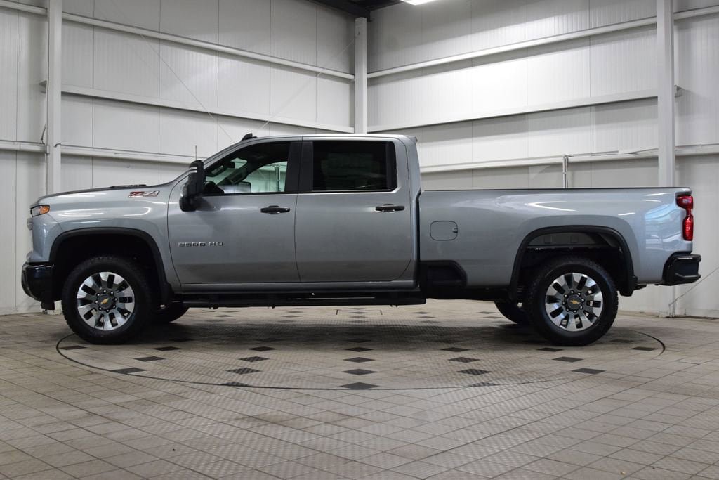 New 2026 Chevrolet Silverado 2500 Custom w/ Custom Value Package AWD/4WD image 4