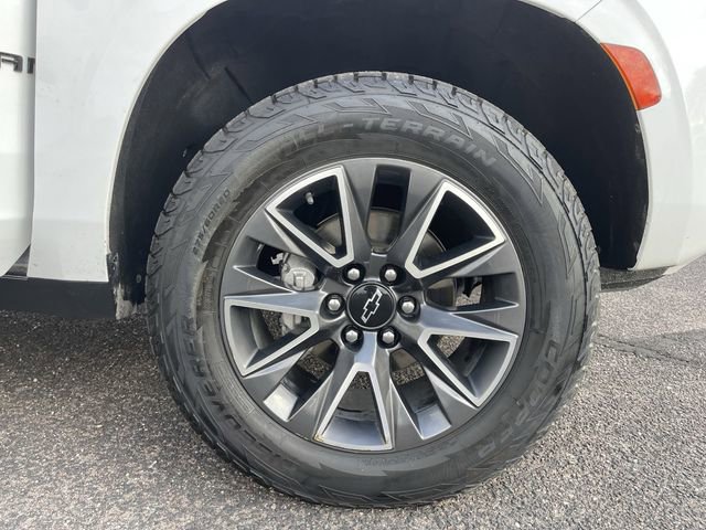 Used 2022 Chevrolet Suburban Z71 image 9