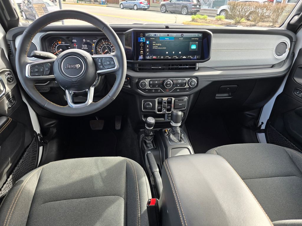 Used 2024 Jeep Wrangler Sahara image 19