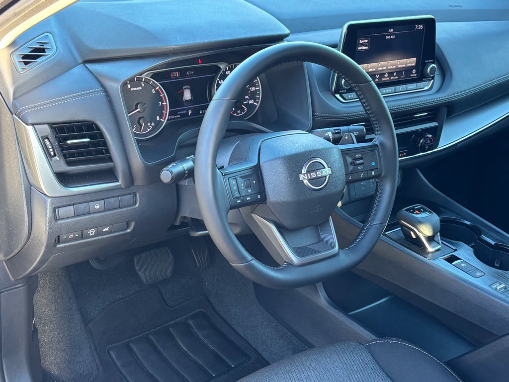 Certified 2026 Nissan Rogue SV FWD image 11