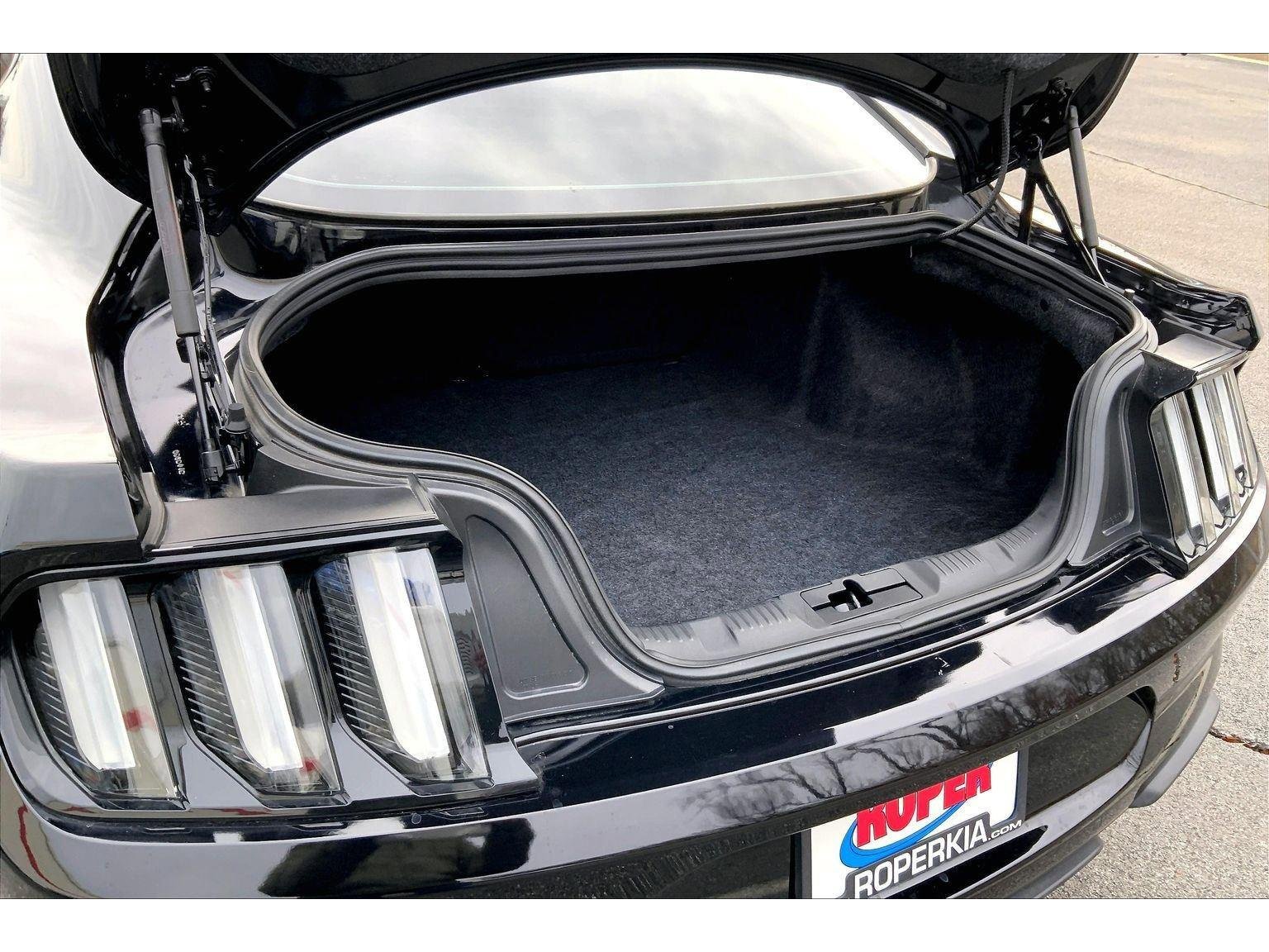 Used 2019 Ford Mustang Coupe w/ Ecoboost Performance Package image 21