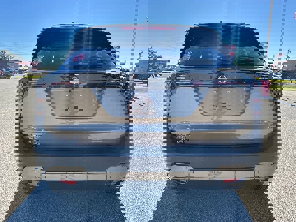 New 2026 Nissan Kicks SV image 4