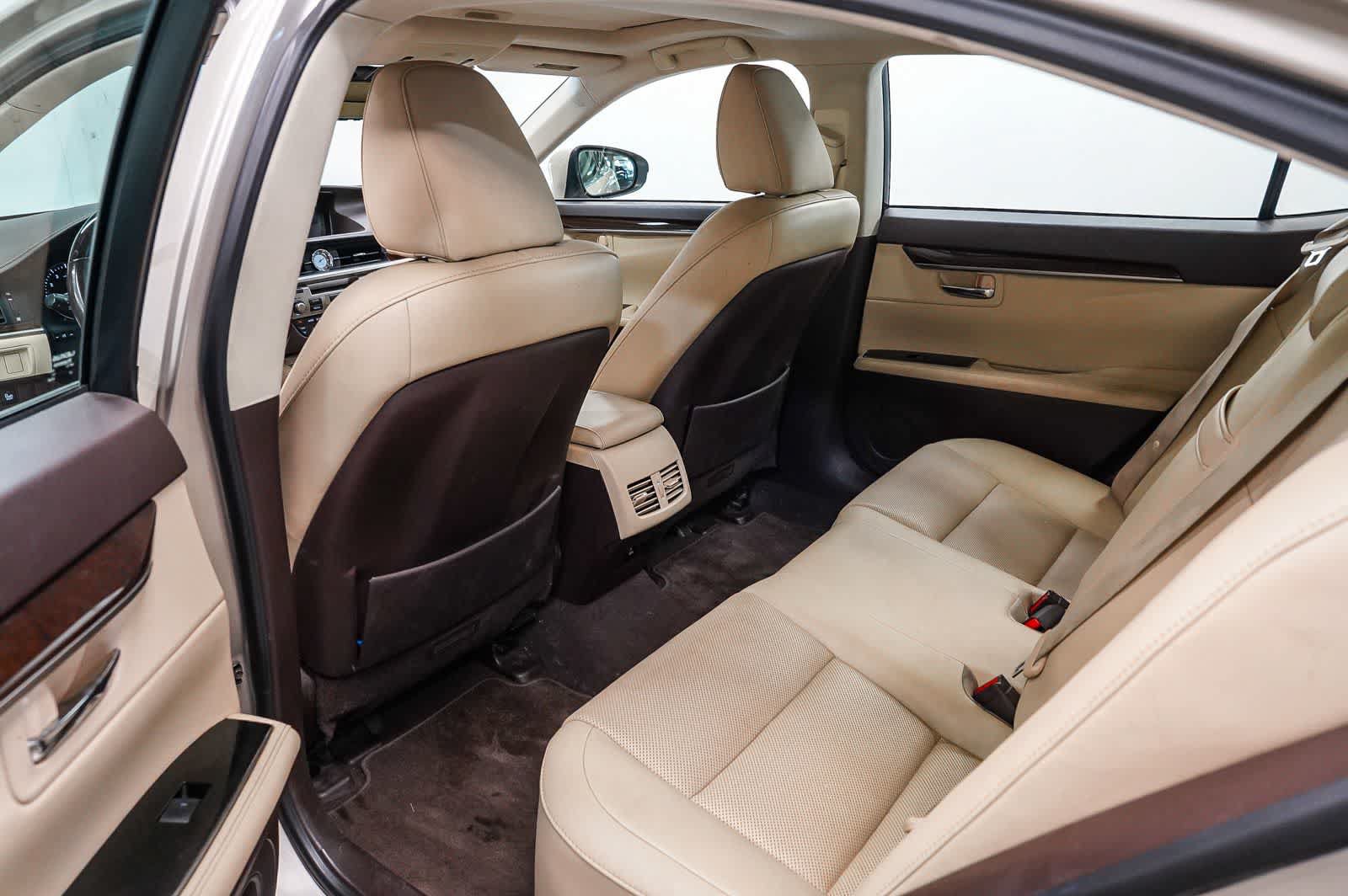 Used 2018 Lexus ES 350 w/ Navigation System Package FWD image 19