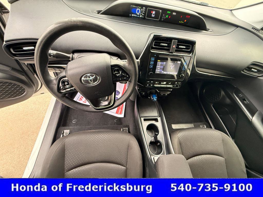 Used 2019 Toyota Prius LE w/ Carpet Mat Package image 29
