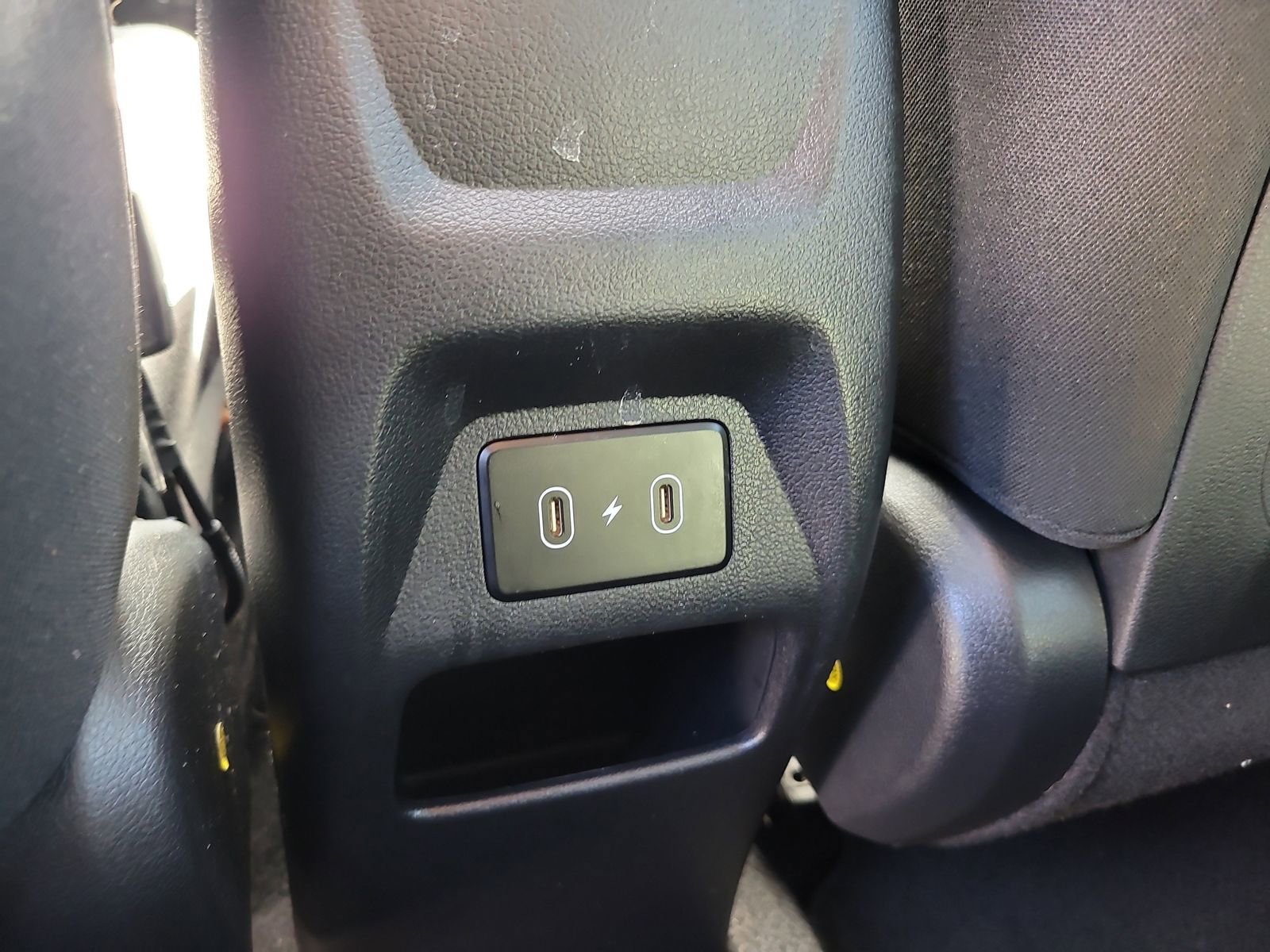 Used 2024 Hyundai Venue SEL FWD image 11