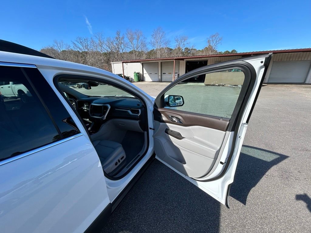 Used 2018 GMC Acadia SLT image 25