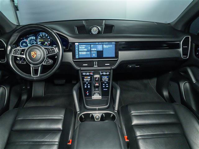 Certified 2020 Porsche Cayenne Coupe AWD/4WD image 20