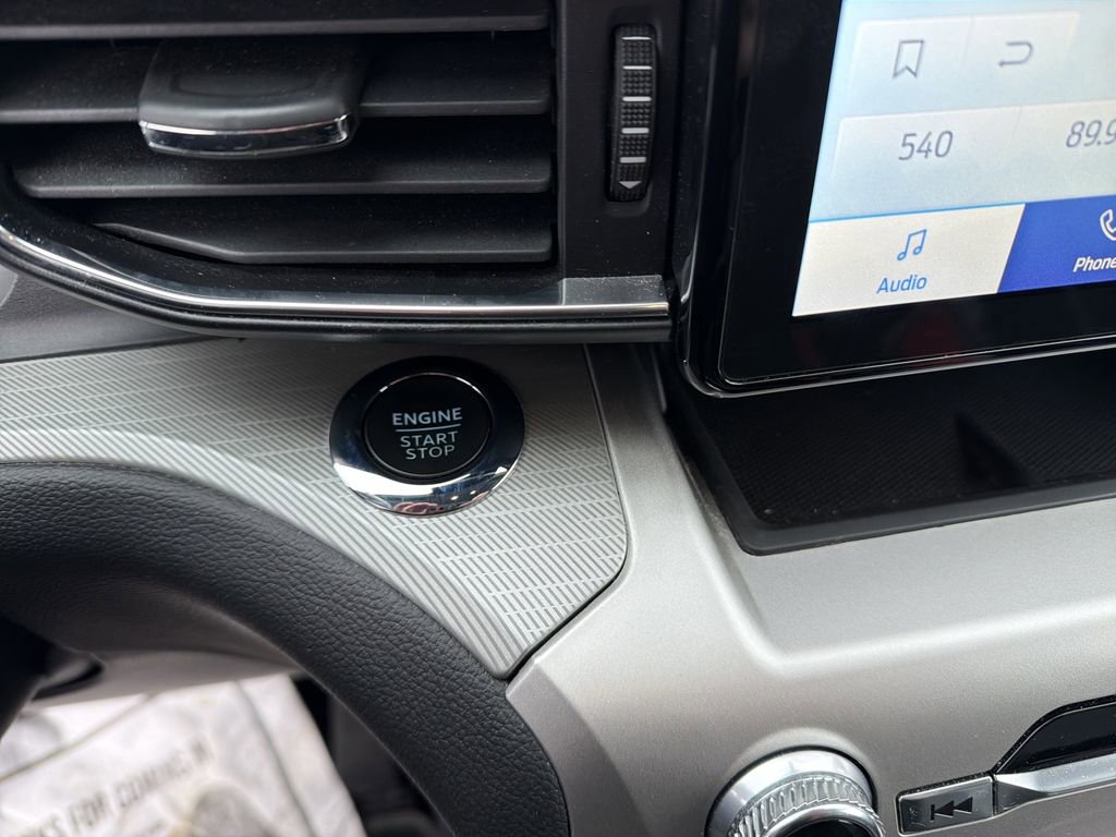 Used 2022 Ford Explorer XLT w/ Equipment Group 202A image 23