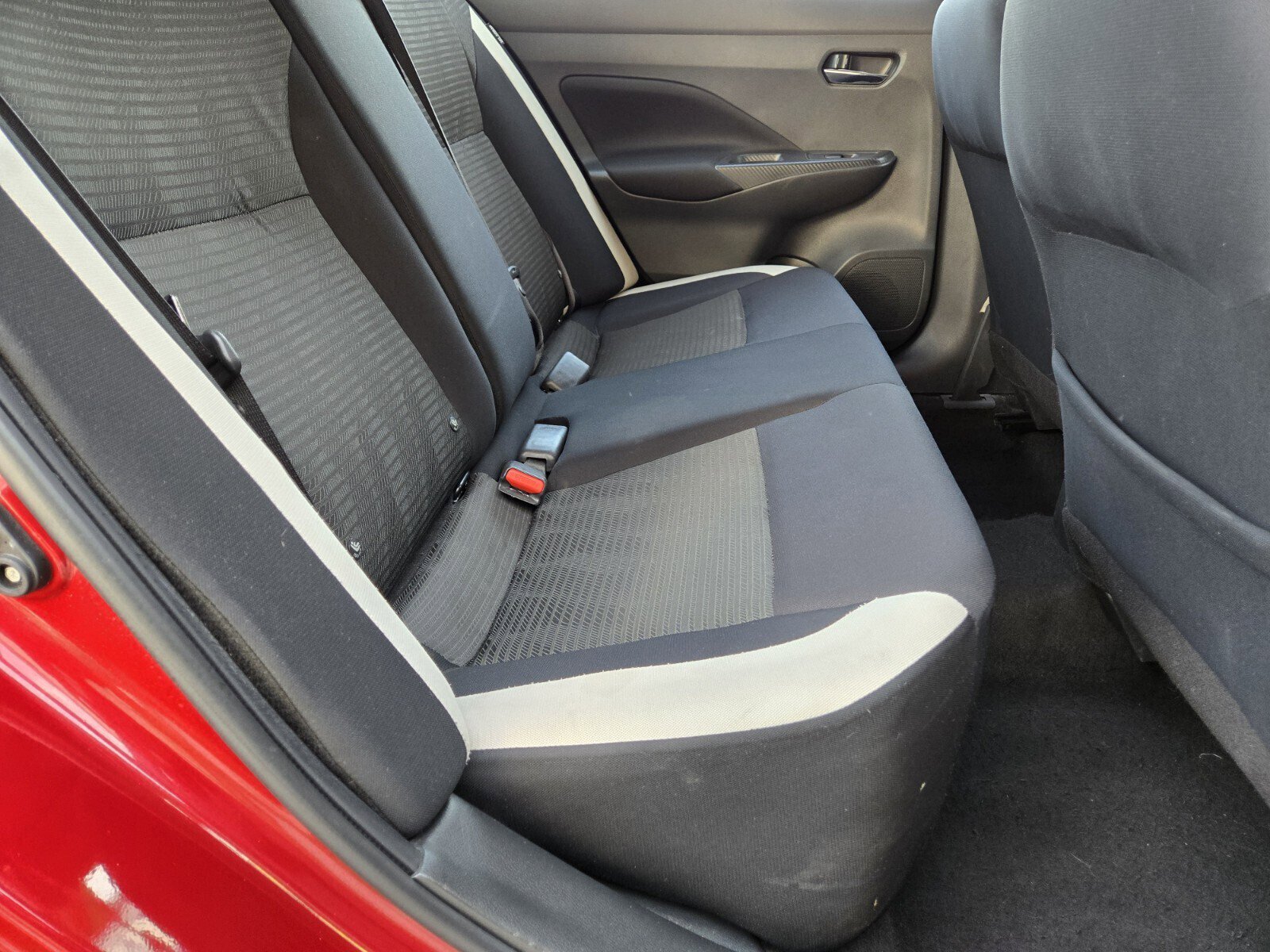 Used 2022 Nissan Versa SV FWD image 12